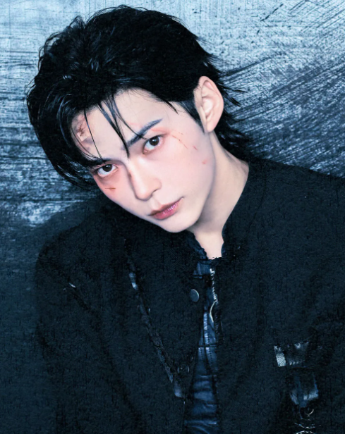 HitPawKorea's tweet photo. 성한빈의 첫 솔로 앨범 [UNDEAD] 드디어 공개됩니다🎶 
오랜 시간 준비해 온 그만의 음악과 무대, 정말 기대돼요. 
다채로운 매력 가득 담은 솔로 데뷔, 함께 응원해 주세요.
#성한빈_언데드로_솔로데뷔 #DEADALIVE_DEBUT https://t.co/bgmCtLwFuf