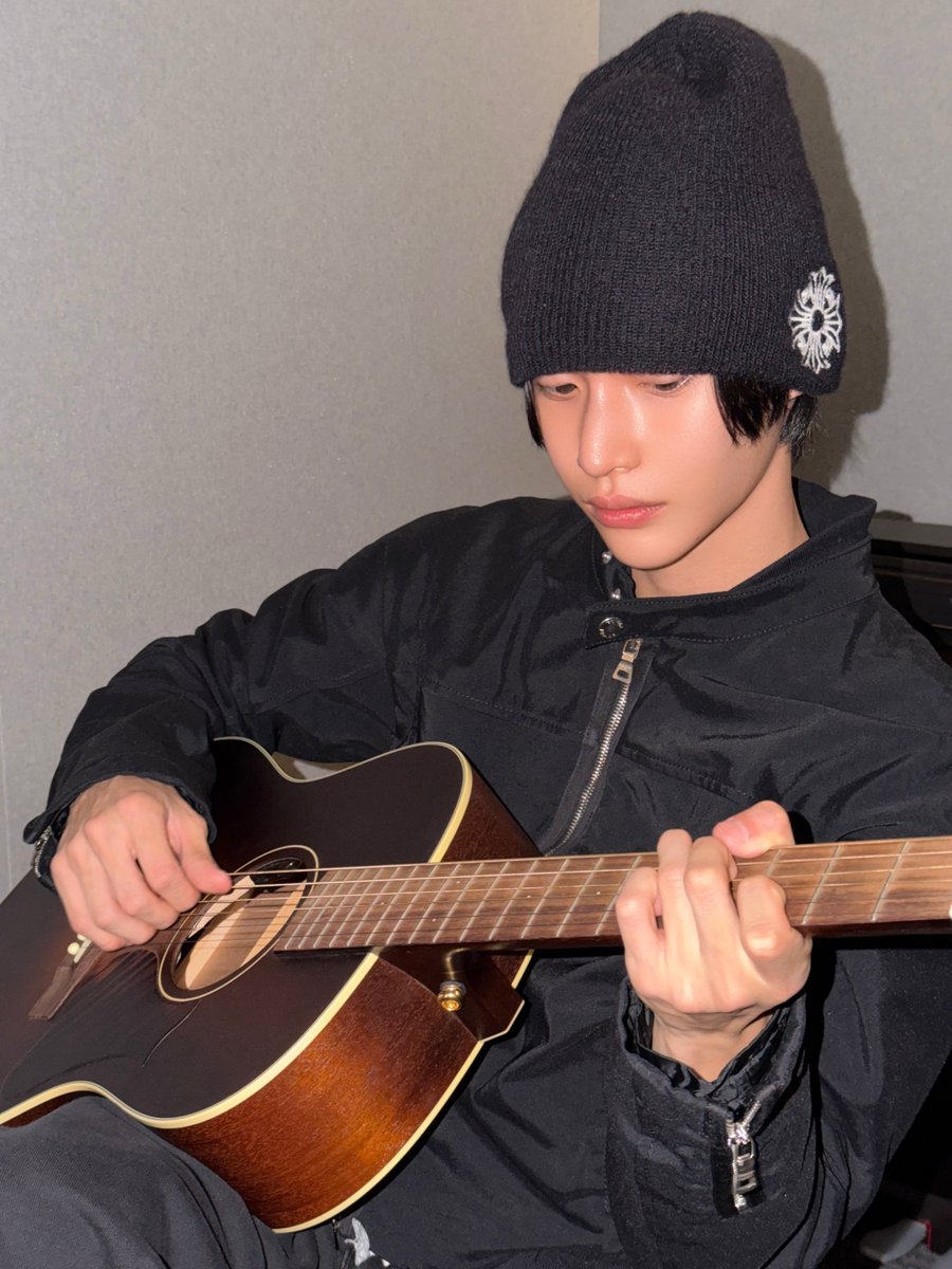 riize_archives's tweet photo. 261012 #WONBIN riize_official instagram https://t.co/T8OqzeROVM