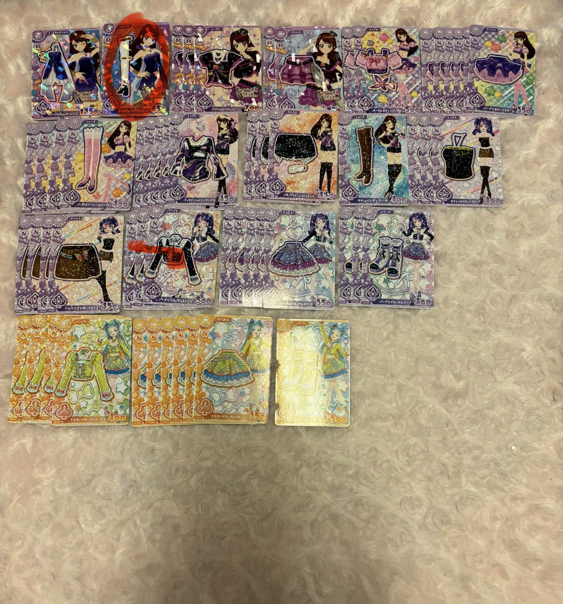 sknn_u22's tweet photo. @ko_chano0 はじめまして、こんばんは検索より失礼致します。当方画像お借り致しました3点所持しています。赤丸の物と3:3で交換可能でしょうか。ご検討よろしくお願いいたします🙇‍♀️ https://t.co/VRsbBNzWGe