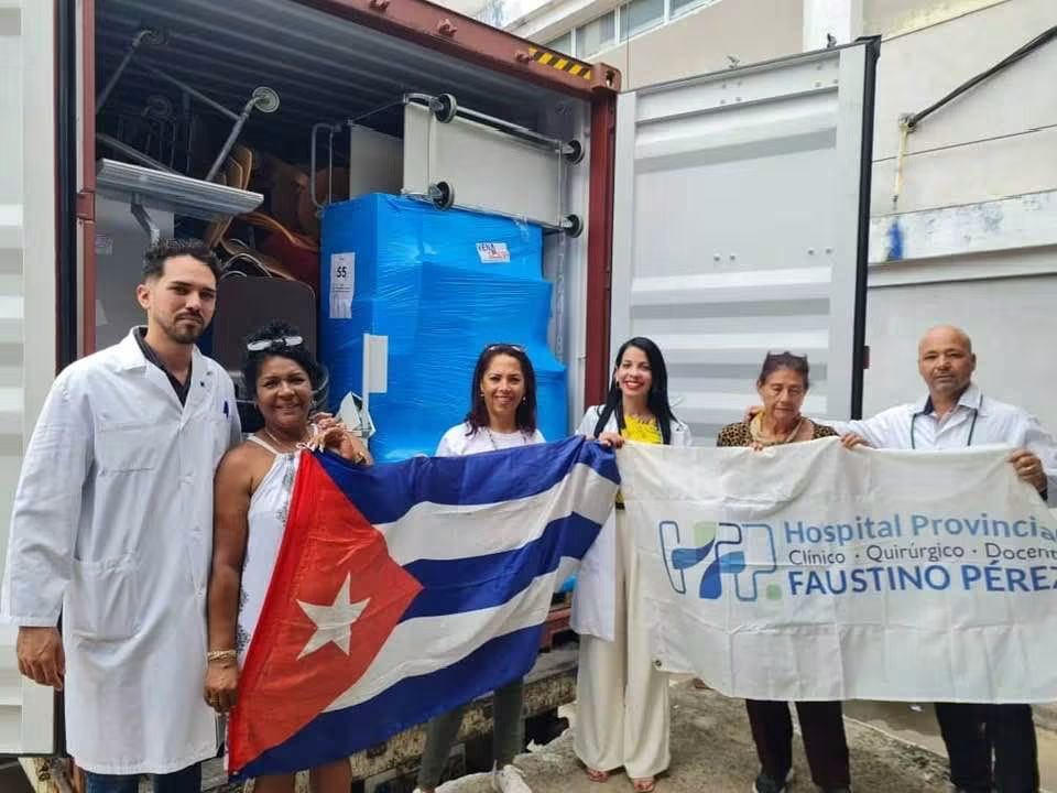 HfpMatanzas's tweet photo. 👏 Felices 87 años, @QuisicuabaC.
 🌻 Gracias por sembrar solidaridad y esperanza en #Cuba y por acompañar al @HFP con ese compromiso humano que fortalece la salud y abraza a quienes más lo necesitan. ¡Que sigan floreciendo la cooperación, el amor y la esperanza! https://t.co/Ois0JJ2z4I