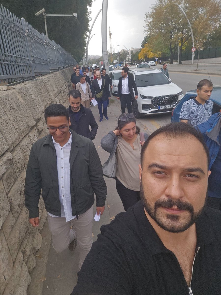 ildenizkaya's tweet photo. #FonzedeTBMMdeBasınNerede #FonzedelerMecliste #FonzedeninTalebiANAPARA
#tbmm yürüyoruz hakkımızı istiyoruz https://t.co/TlfC6h8Iqg