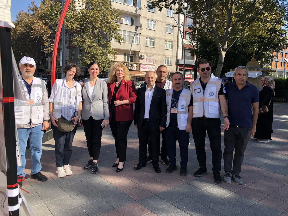 Cihan5608371377's tweet photo. @EmadDernegi @deger_partisi @avspar @Neslihanlvntgl @Ebrugpih Emadder Sultangazi standımızda destek veren tüm arkadaşlarımıza teşekkürler 🙏 Borçlu Değil Alacaklıyız!!! Kademe Hakkımız!!! 
@EmadDernegi
#KademeyeAcilYasa https://t.co/5tBZLlOpyX