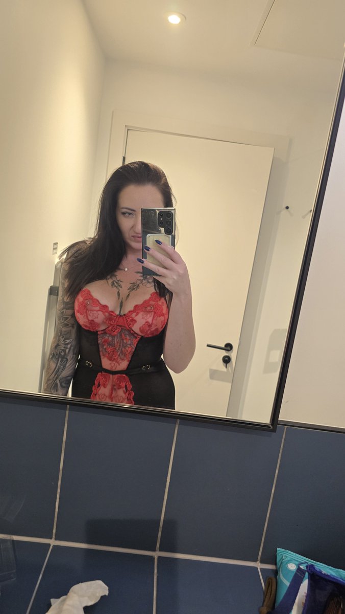 miss_pixiee_'s tweet photo. I took this one before things got interesting. https://t.co/Sz1DZr2Pm3