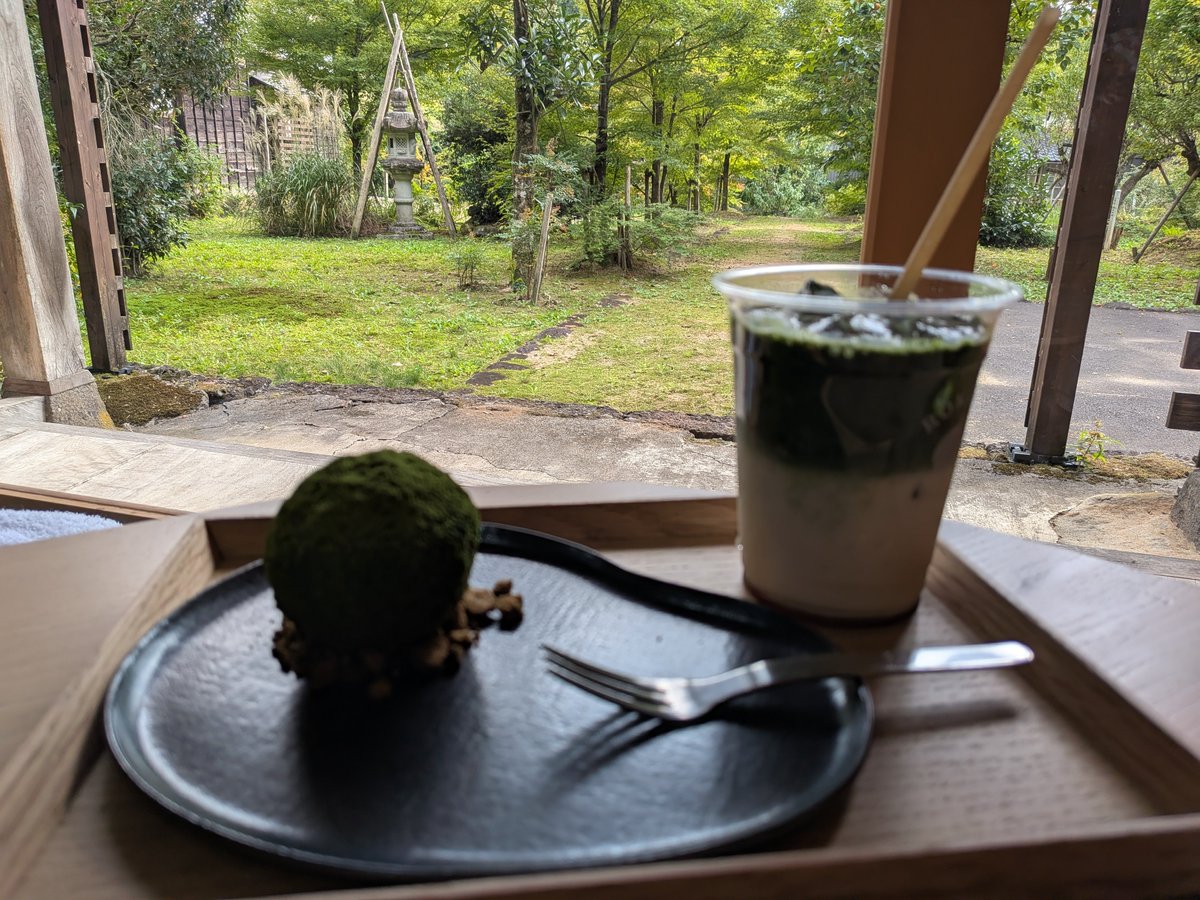 crowesnaoki's tweet photo. 苔を見て苔玉チーズケーキと濃茶ラテ
（ROKSAI 福井県勝山市） https://t.co/SJ27kyVG3P
