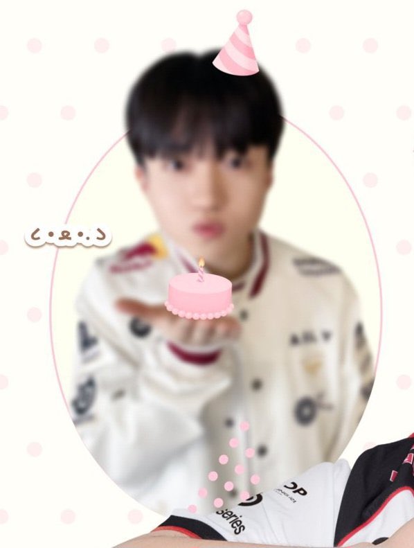 10op14's tweet photo. 이거못가지면죽을거같음…. https://t.co/Uh9JB0JXX5