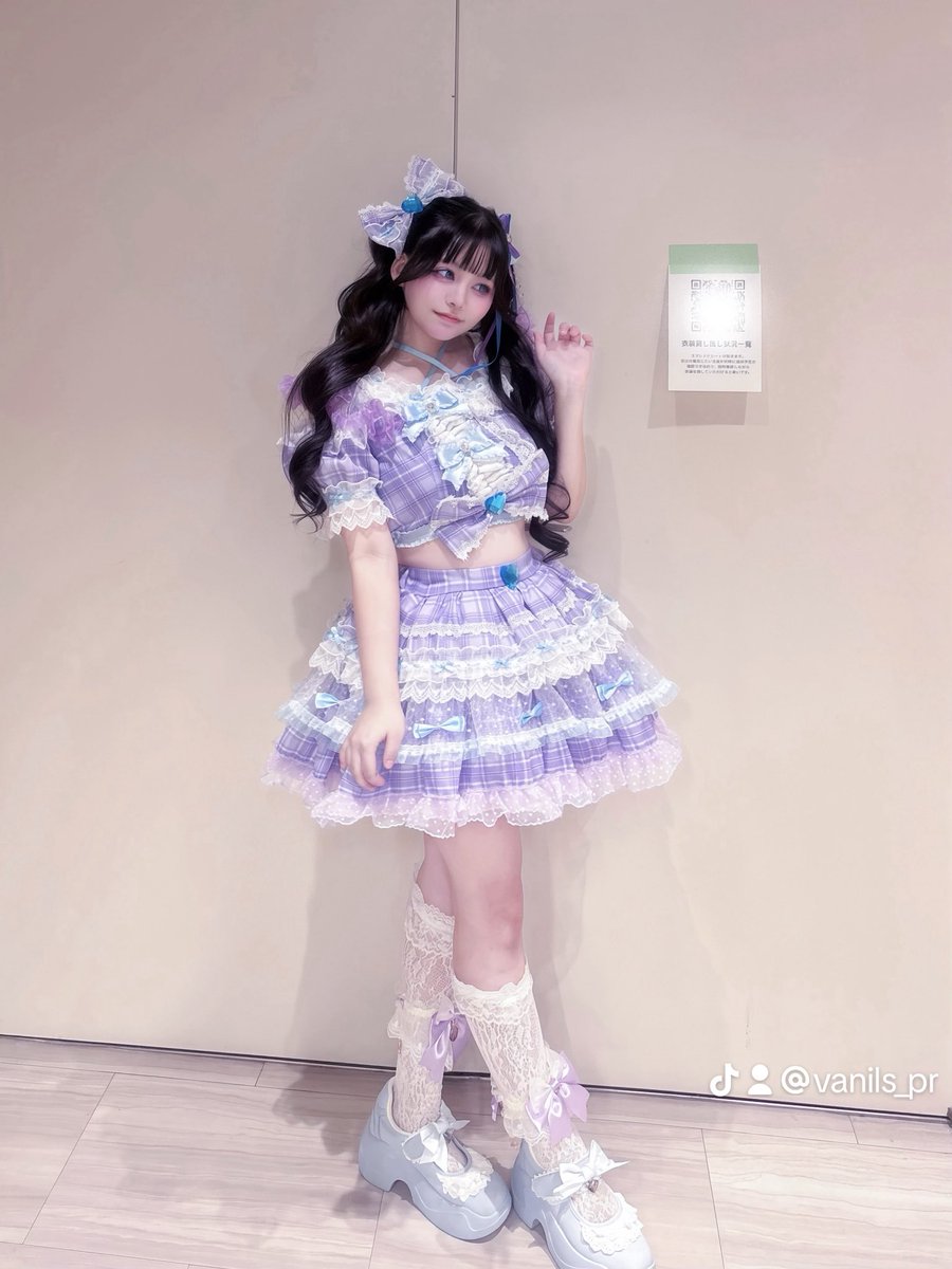 Vanils_pr's tweet photo. ヒロイン日和。さんに伺いまして、めちゃめちゃかわいいお衣装着させてもらいました> ̫ <
ありがとうございました💜🩵

お腹のポニョポニョがはみ出てることは否めませんが、これは流石に似合ってませんか⁉️ https://t.co/owJyE3K8NX