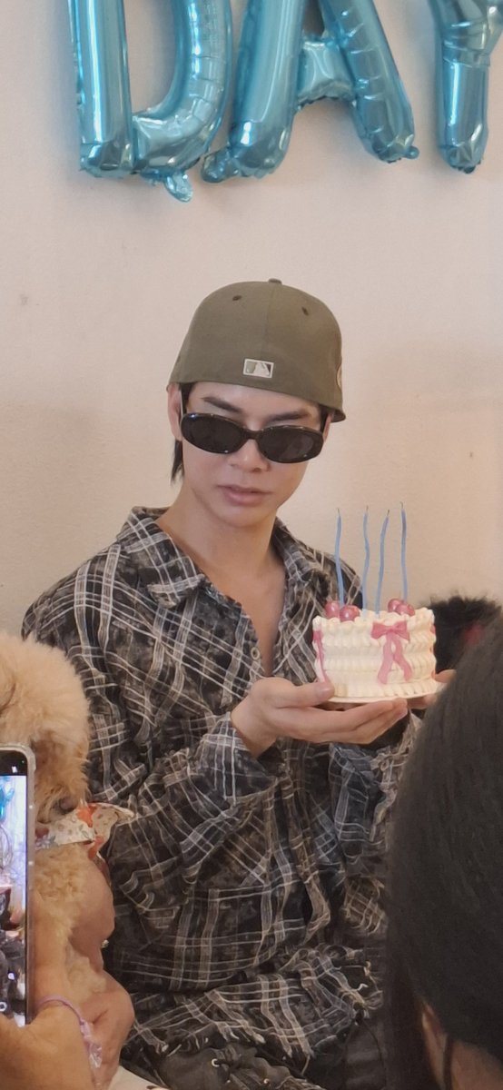 Andrea12051578's tweet photo. Happy birthday @babe_in_  🤍

#BabeBetterChapter 🤍
#babiibabe https://t.co/FpIA6ZOpcA
