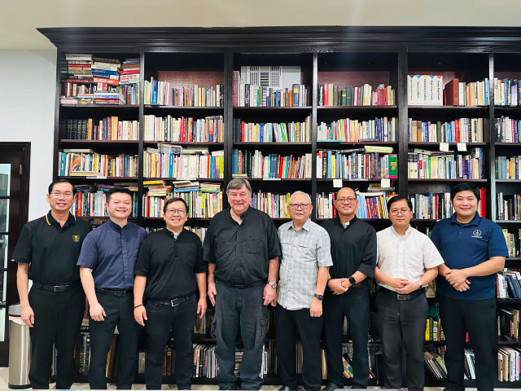 Scalanews1's tweet photo. ```Scala News```
*“USA: Redemptorist Superior General concludes the Canonical Visitation of The Vice-Province of Extra-Patriam”* https://t.co/EIchUbIJZy #scalanews #redemptoristsinternational #RedemptoristMission #RedemptoristYouth #RedemptoristFormation #Redemptoristvocation https://t.co/kAuGegxWc5