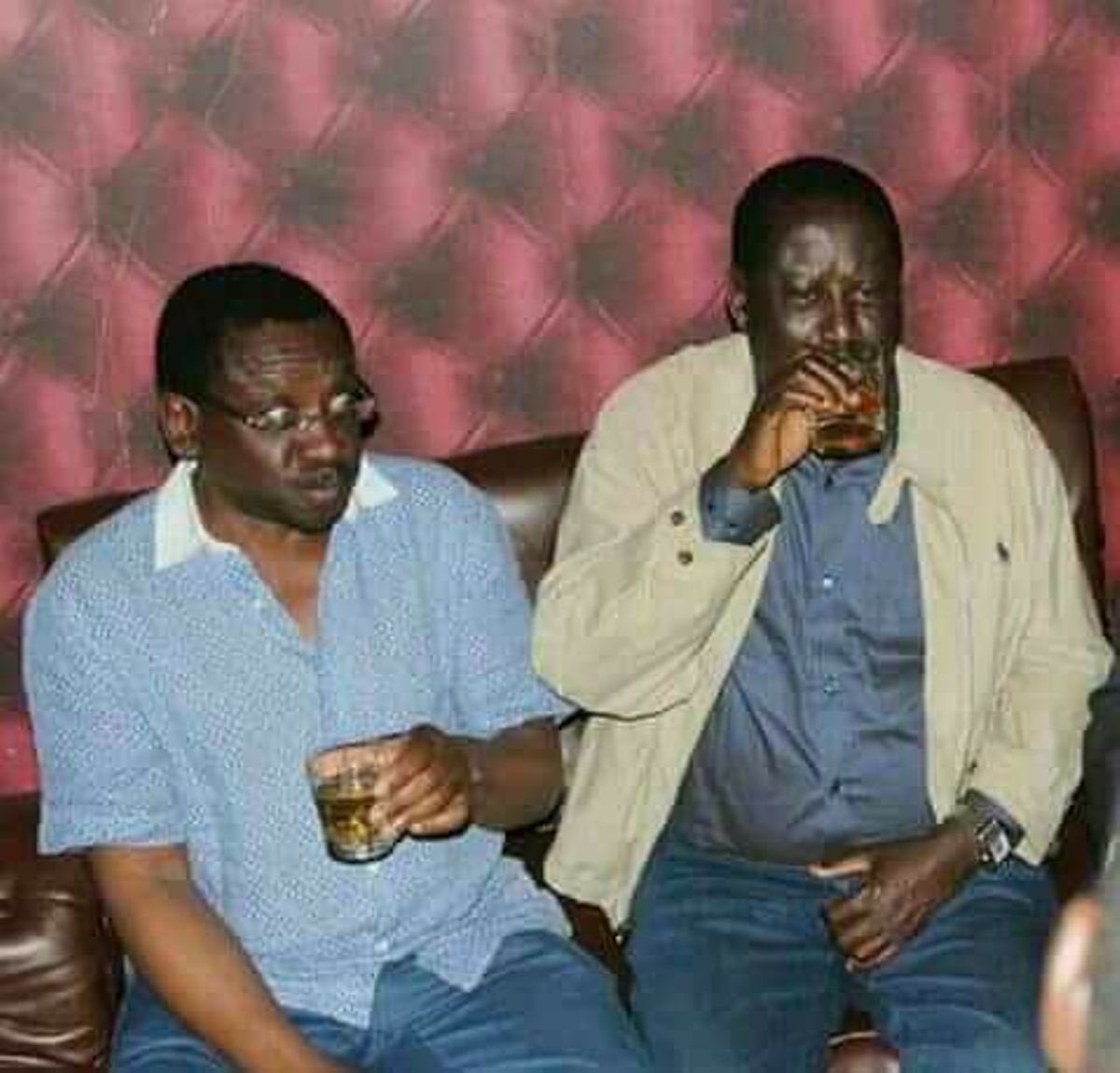 Kibet_bull's tweet photo. Baba alikuwa anatumia alcohol pia, meaning that Sifuna is the real son. 

Si wale they go to church, abduct or tell the president to be benevolent dictators. https://t.co/klBdhq30gW