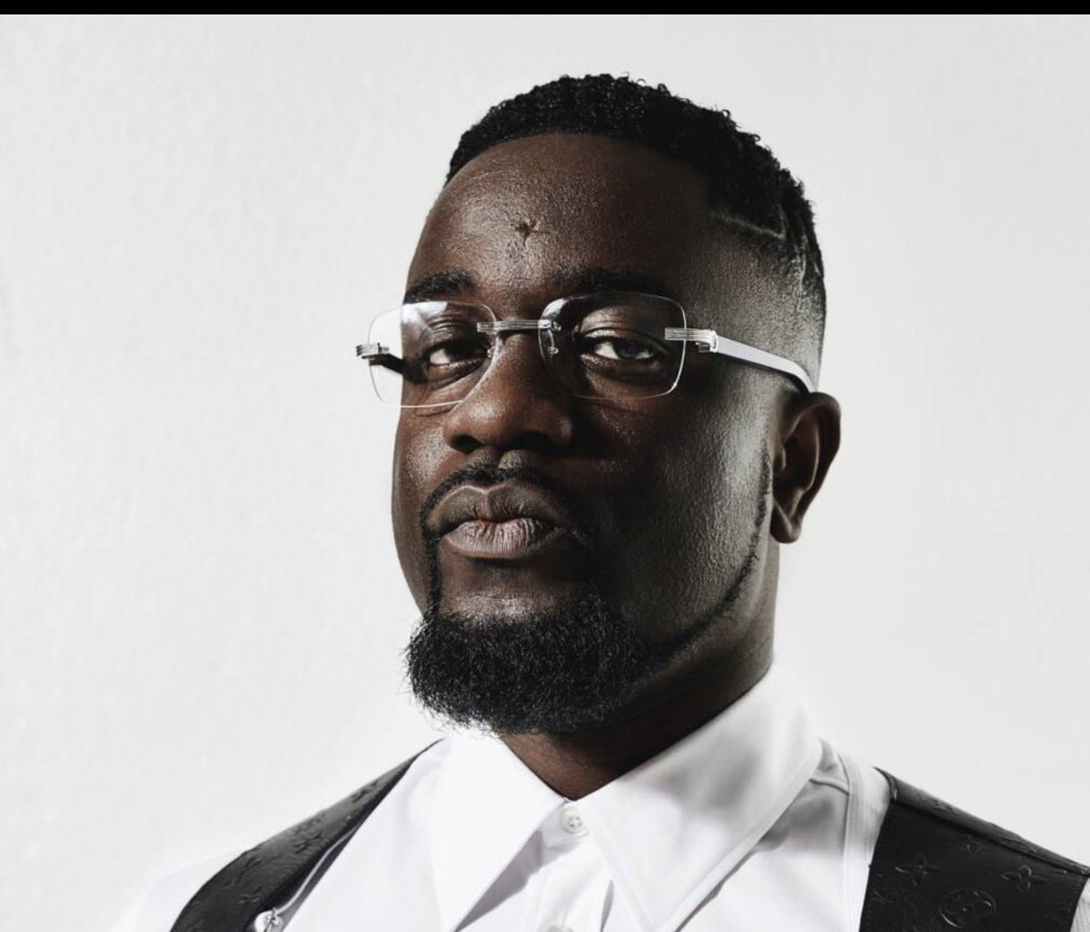 Charts_Ghana's tweet photo. 🚨 A category-by-category breakdown of @sarkodie’s 121 award wins, according to the Charts Ghana Awards Master Database.

🏆 LOCAL AWARDS
1️⃣ TGMA — 34
2️⃣ 4Syte TV Music Video Awards — 22
3️⃣ 3Music Awards — 15
4️⃣ BASS Awards — 3

🏆 DIASPORA AWARDS
1️⃣ Ghana Music Awards UK — 17
2️⃣ Ghana Music Awards USA — 5
3️⃣ Ghana Entertainment Awards USA — 4

🏆 CONTINENTAL AWARDS
1️⃣ AFRIMMA — 3
2️⃣ Global Music Awards Africa — 1
3️⃣ AFRIMA — 1
4️⃣ MTV Africa Music Awards — 1
5️⃣ Soundcity Music Video Awards — 1
6️⃣ Soundcity MVP Awards — 1
7️⃣ Africa Entertainment Awards USA — 1
8️⃣ Caribbean American & African Nations Music Awards — 1

🏆 AFRICAN-COUNTRY SPECIFIC/REGIONAL AWARDS
1️⃣ The Headies — 3
2️⃣ HiPipo Music Awards — 1
3️⃣ Nigeria Entertainment Awards — 1 

🏆 INTERNATIONAL AWARDS
1️⃣ Independent Music Awards (The IMAs)— 1
2️⃣ BET Awards — 1
3️⃣ BET Hip-Hop Awards — 1
4️⃣ IRAWMA — 1
5️⃣ Daf BAMA Awards — 1

🏆 OTHERS
1️⃣ Ghana DJ Awards — 1

#ChartsGhana🇬🇭 #AwardsStats