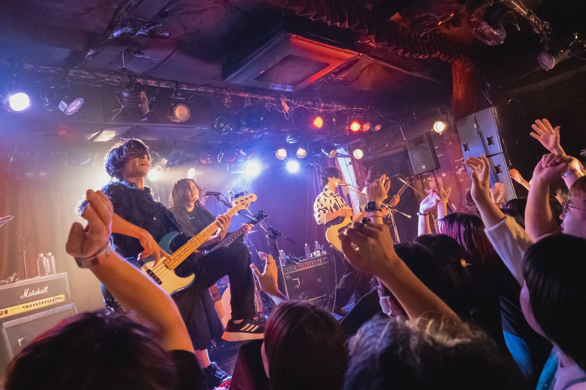 HSW_japan's tweet photo. Hello Sleepwalkers presents.
Album Release Tour「The Layers」
10/11(日)沖縄 桜坂セントラル

Photo by アムロエイジ https://t.co/4eWxSU5Gs9