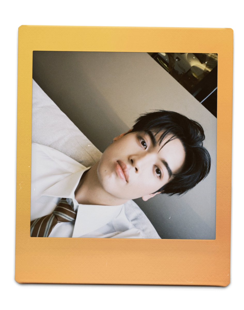 clo_ver_riser's tweet photo. 😋😏😐🤨

#CLO_VER
#RISERMUSIC https://t.co/GYanmBMEg4