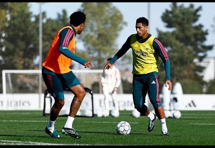 RmChimdi's tweet photo. Another day at the office 🔋👏
#ucl https://t.co/2u4pWsodXb