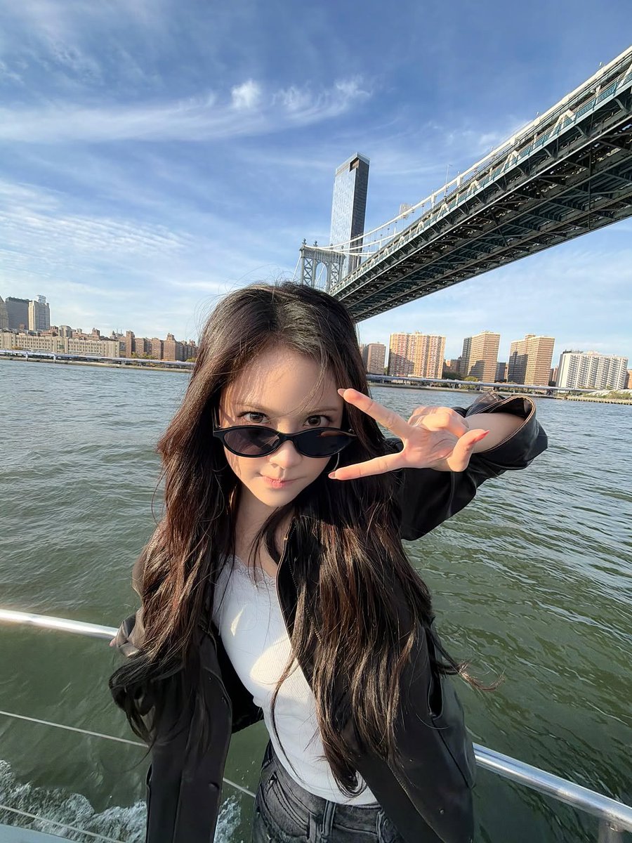H2H_INA's tweet photo. 261012 Hearts2Hearts instagram update - #JIWOO #CARMEN

zero chill 

#Hearts2Hearts #하츠투하츠 #H2H https://t.co/iAkK1FUbWL