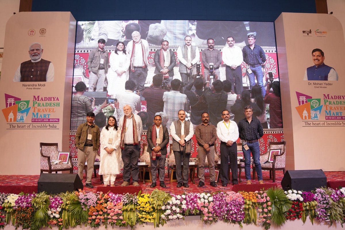 IndiatourismM's tweet photo. India Tourism Indore participated in MPTM 2026, Bhopal, promoting heritage, wildlife and sustainable tourism through Incredible India, Dekho Apna Desh &amp; Travel for LiFE. 🇮🇳🌿
#MPTM2026 #IncredibleIndia #TravelForLiFE https://t.co/tX5fvms7HK