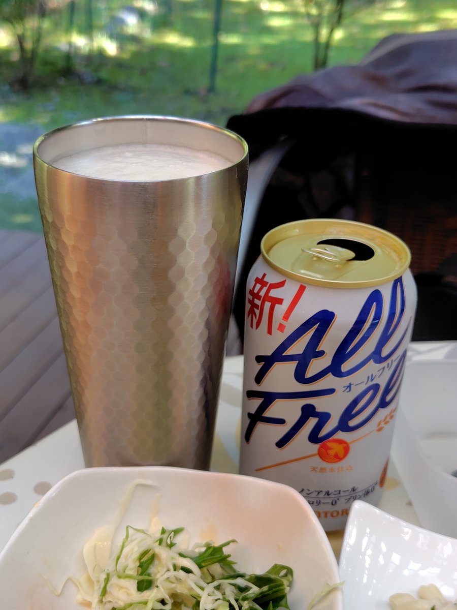 oohassan083's tweet photo. 本日のランチは、ガーデンINNブルーベルにて、
美味しいハンバーググリルランチ🍴
ついでにノンアルビールもw
FLATさんとお話することができました。
ステッカーありがとうございます！
ぴぃちゃんさんとDUKEさんもいらっしゃいましたが、
お話できず、すいませんでした。

#ガーデンINNブルーベル https://t.co/wnTe4uaUfl