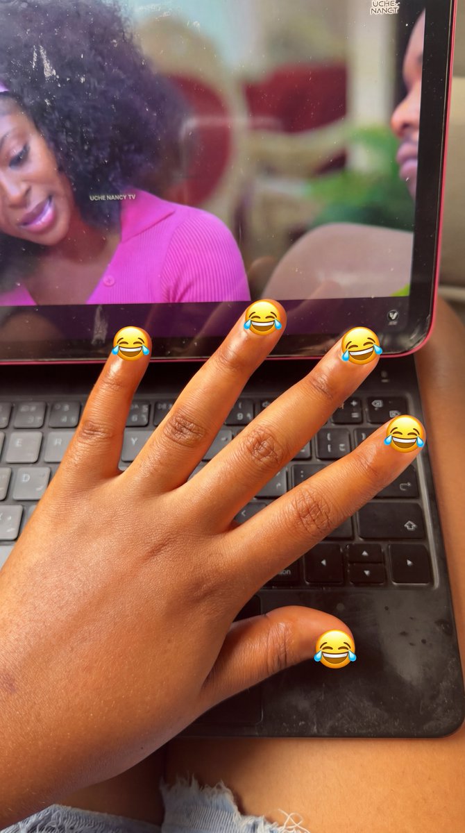 glowinvee's tweet photo. You guys can't mock my fingernails anymore 🫣😂😂 https://t.co/33HHkq6w7J