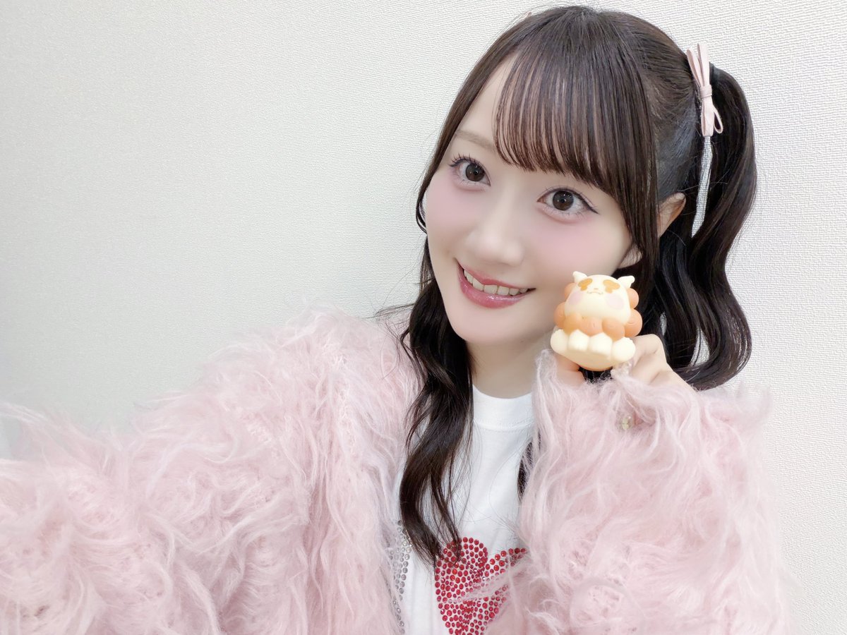 yui_ogura_815's tweet photo. 🌺 #ゆいま〜る サイン会🌺

応募してくださった皆さまも
ありがとうございました( ﾞo̴̶̷̤ ⩊ o̴̶̷̤ ﾞ)ෆ

I ❤️ Okinawa Tシャツ着たよ〜♪

そして！このあと20時〜
TikTokライブやるので是非🥰
https://t.co/NJByKeyvyF https://t.co/IEt3jmpF7H