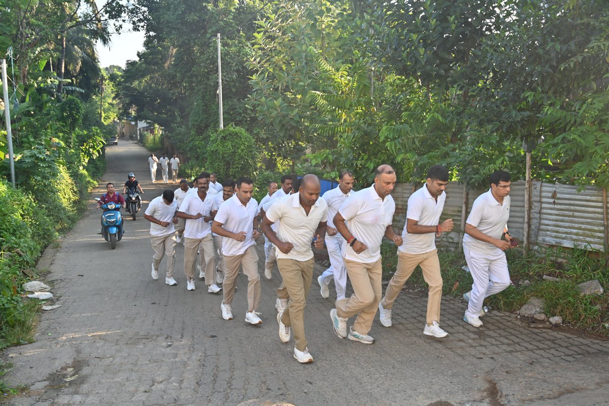 120Crpf's tweet photo. Under the  #FitIndia Freedom Run 7.0 #120Bn CRPF #CRPFIndia enthusiastically organized running event, reinforcing the powerful message “Fitness Ki Dose, Aadha Ghanta Roz to motivate jawans and citizens to embrace fitness as a way of life by dedicating at least 30 minutes daily. https://t.co/x7hfwE7djN