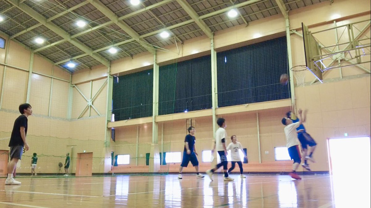 FCactive1's tweet photo. 【今日(10/12)のバスケ🏀】

1枚目→おとバス番外編⛹️‍♂️
2･3枚目→初心者・経験者合同バスケ⛹️‍♀️

連休最終日も楽しんできました😆 https://t.co/kw1cnFas35