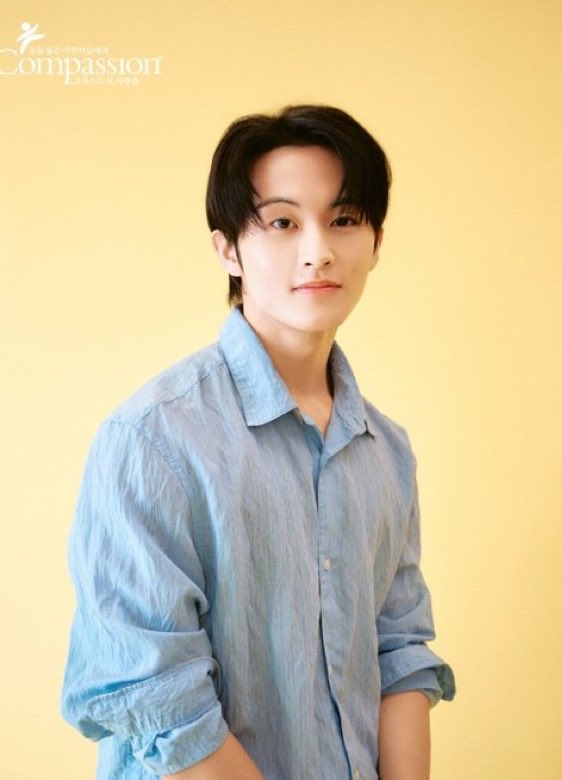 theunsaidthin's tweet photo. “dirty latte nya ada?”
“ada mas”
“cappuccino nya ada?”
“ada”
“flat white nya ada?”
“ada”
“pacar kamu ada?”
“ad—eh?” https://t.co/CTRfk5I0jW