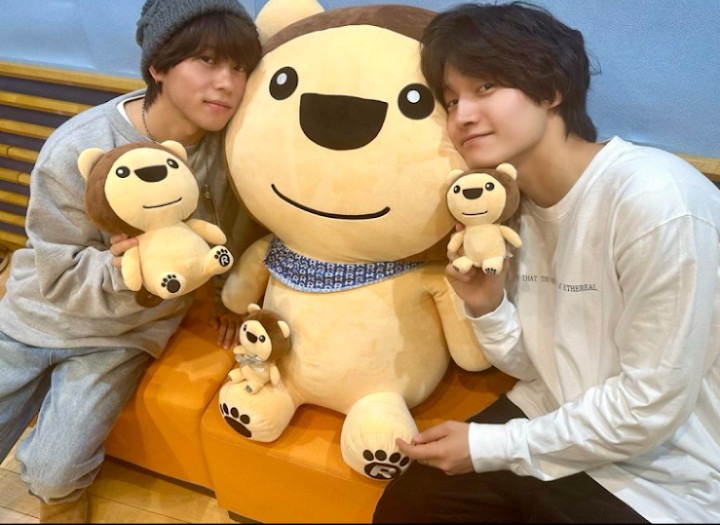 d_aasam's tweet photo. ヤンタン📻での
末澤「じゃあじゃあじゃあやで、佐野が俺のことめちゃくちゃ好きでした」
佐野「はいはいはいっ！！」
のさのすえのやりとりが未だに好き。
#Aぇǃgroup
#末澤誠也　#佐野晶哉 https://t.co/2hOrU2Q8KO