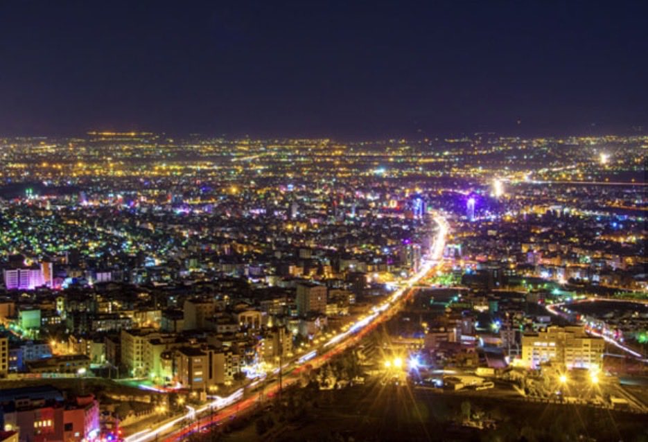 banoSafakhil's tweet photo. شهر ۷۲ ملت شهر زیبای کرج ..

#البرز_من
#ایران_کوچک https://t.co/Xya060302v