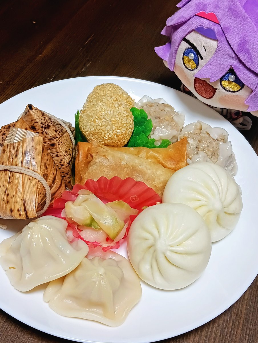 kuro_96115's tweet photo. 食べちゃだめだよ https://t.co/rykIxv4nsH