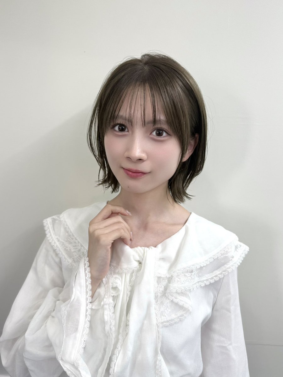 miyuu_mizushima's tweet photo. ２２歳も残り１ヶ月！

夢だったショートボブに初めて挑戦しました✂️🤍

どうかな〜？🫧 https://t.co/FAOOULSy6s