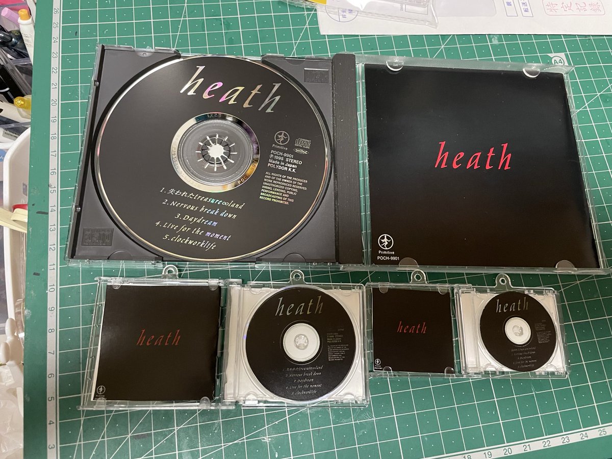 hirobov's tweet photo. 親子CD
話題？のミニCDで作ってみました。ちなみに、DAISOとキャンドゥ。
＃heath https://t.co/2YL1MmFQ07