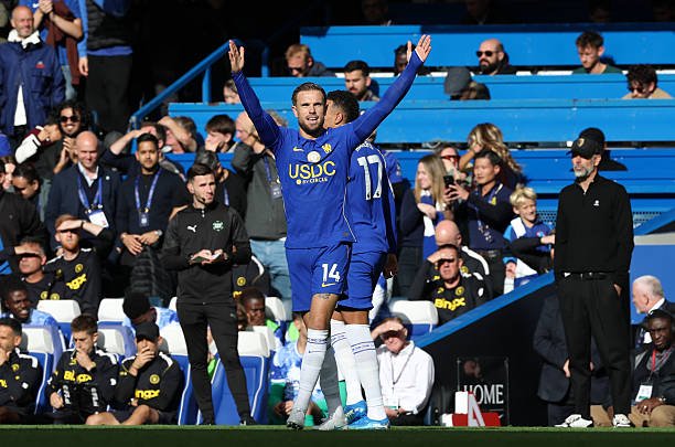 MJ4ever04's tweet photo. 5-1.
Henderson scoring like it’s 2019, João Pedro cooking, Rogers flying, Caicedo back bossing the midfield.
Xabi Alonso’s Chelsea just reminded everyone why Stamford Bridge is still dangerous.
Next stop: Everton away.
Blue is the colour. 💙 https://t.co/4qUJVAmBZ8