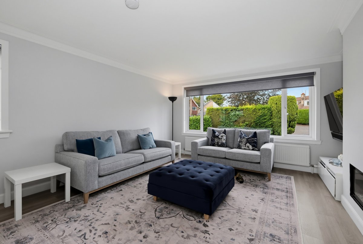 StronResProp's tweet photo. For sale | This stunning five bedroom detached home has been thoughtfully extended to offer bright and spacious accommodation across two floors.

📍 14 Baillieswells Crescent, Bieldside, Aberdeen
📞 01224 626100
🔗 https://t.co/EgfPuprSoX https://t.co/gRXH18SvPh