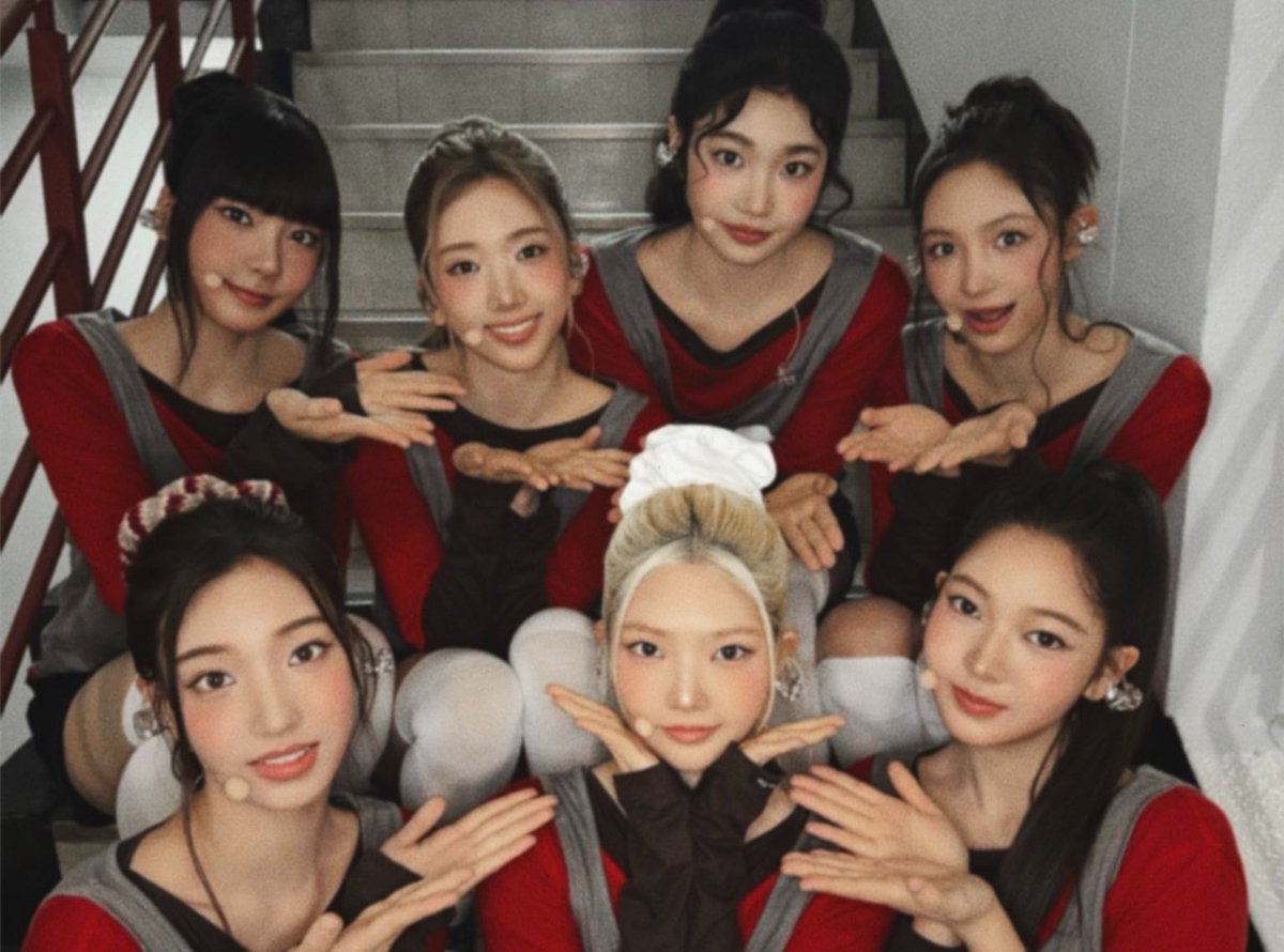 tuideonspotify's tweet photo. 1 RETWEET = 1 VOTE
1 REPLY = 1 VOTE

I vote for #TUIDE for FANS' CHOICE FEMALE Nominees #2026MAMAVOTE https://t.co/Uv6hDi1MlK