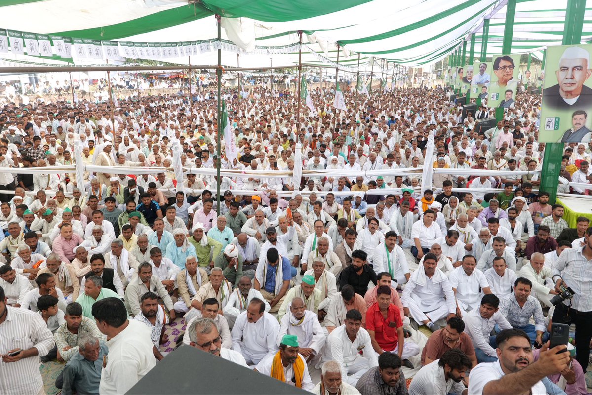 jayantrld's tweet photo. Swabhiman sabha, Jaingara, Fatehpur Sikri! https://t.co/hSJk9fHwTp