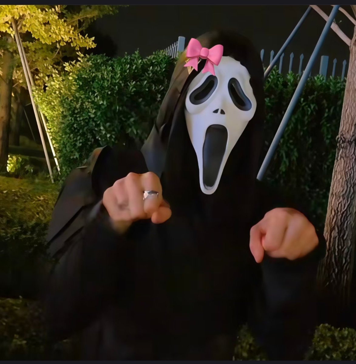 Acexz361's tweet photo. He will never escape this pink ribbon watermark even wearing scary mask 🤣 https://t.co/Wus7w6X9G3