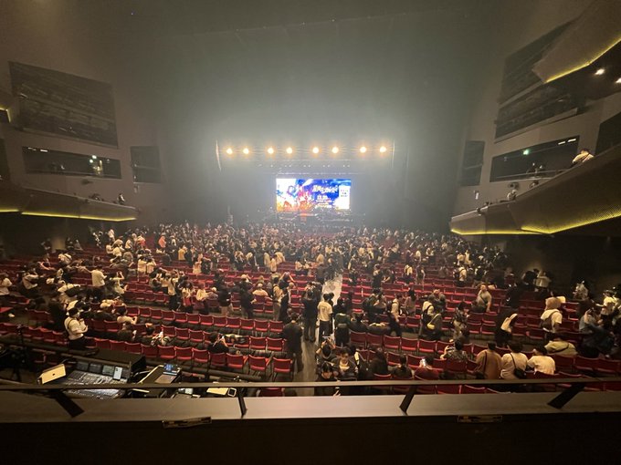 monta989167's tweet photo. tuki. 『秋の修学旅行〜天体観測〜』
10月12日(月祝) 2日目公演

---2日目セトリ＆詳細レポ更新🆙---

■ライブ/セトリ/座席表/感想レポ

📺視聴はこちら👇
https://t.co/mlKGWHvrEA

⏰開場16:00／開演17:00
📍SGCホール有明（東京）

#tuki #秋の修学旅行 #天体観測 https://t.co/wzMspmG4RQ