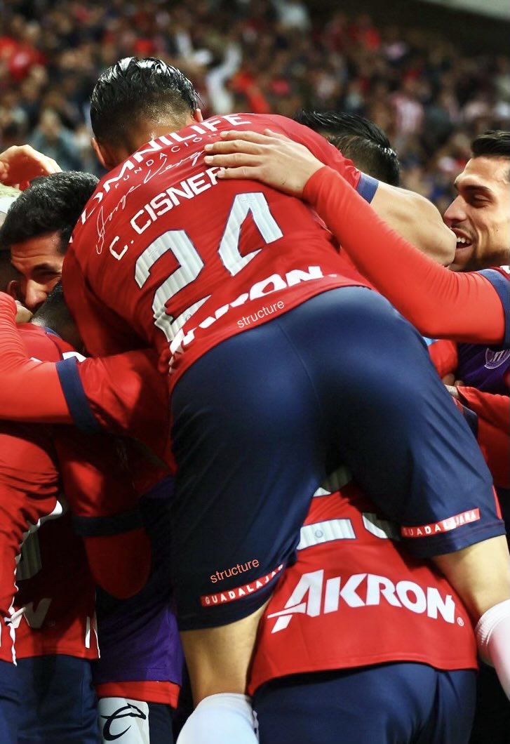 synrgy777's tweet photo. Carlos Cisneros ⚽️🔴 CD Guadalajara https://t.co/v9tP5n0Ly8