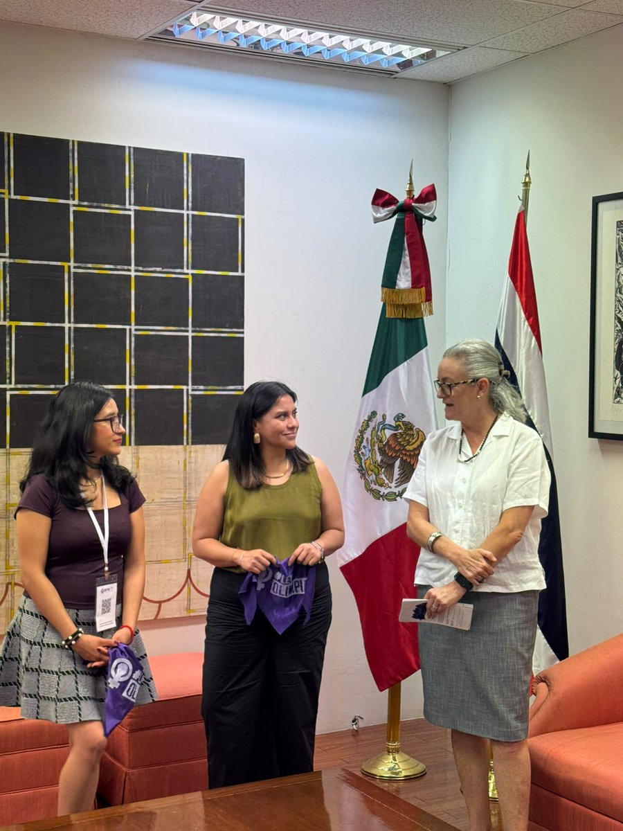 EmbaMexTai's tweet photo. Fue un privilegio sostener una reunión con Olimpia Melo y Marcela Hernández de #defensorasdigitales con quienes sostuvimos una plática y oportunidades de colaboración en temas de violencia digital basada en género.
@SRE_mx @OlimpiaCMujer https://t.co/EH1y08xpOc