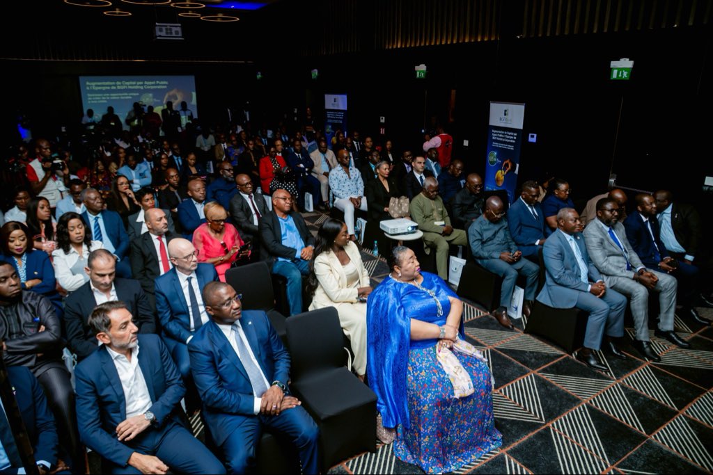 BGFIBOURSE2024's tweet photo. Investor Meeting | DOUALA

Après Yaoundé, cap sur Douala pour la deuxième étape des Investor Meetings du Groupe BGFIBank, tenue le 6 octobre au K-Hôtel, en présence de M. Henri-Claude OYIMA, Président-Directeur Général du Groupe.

Une nouvelle rencontre marquée par des échanges constructifs et un vif intérêt des investisseurs pour la deuxième phase de l’augmentation de capital par appel public à l’épargne de BGFI Holding Corporation.

Retour en images.

#BGFIBourse #BGFIBank #BGFIHoldingCorporation #InvestorMeetings #Douala