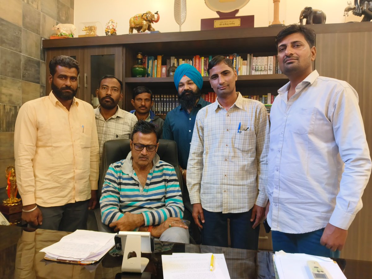 UMESHBISHNOI25's tweet photo. राजस्थान भाजपा के वरिष्ठ नेता, पूर्व नेता प्रतिपक्ष आदरणीय श्री राजेंद्र जी राठौड़ के जल्द स्वास्थ्य लाभ की प्रार्थना करता हूँ। 

@Rajendra4BJP https://t.co/qlpGlCYXZY