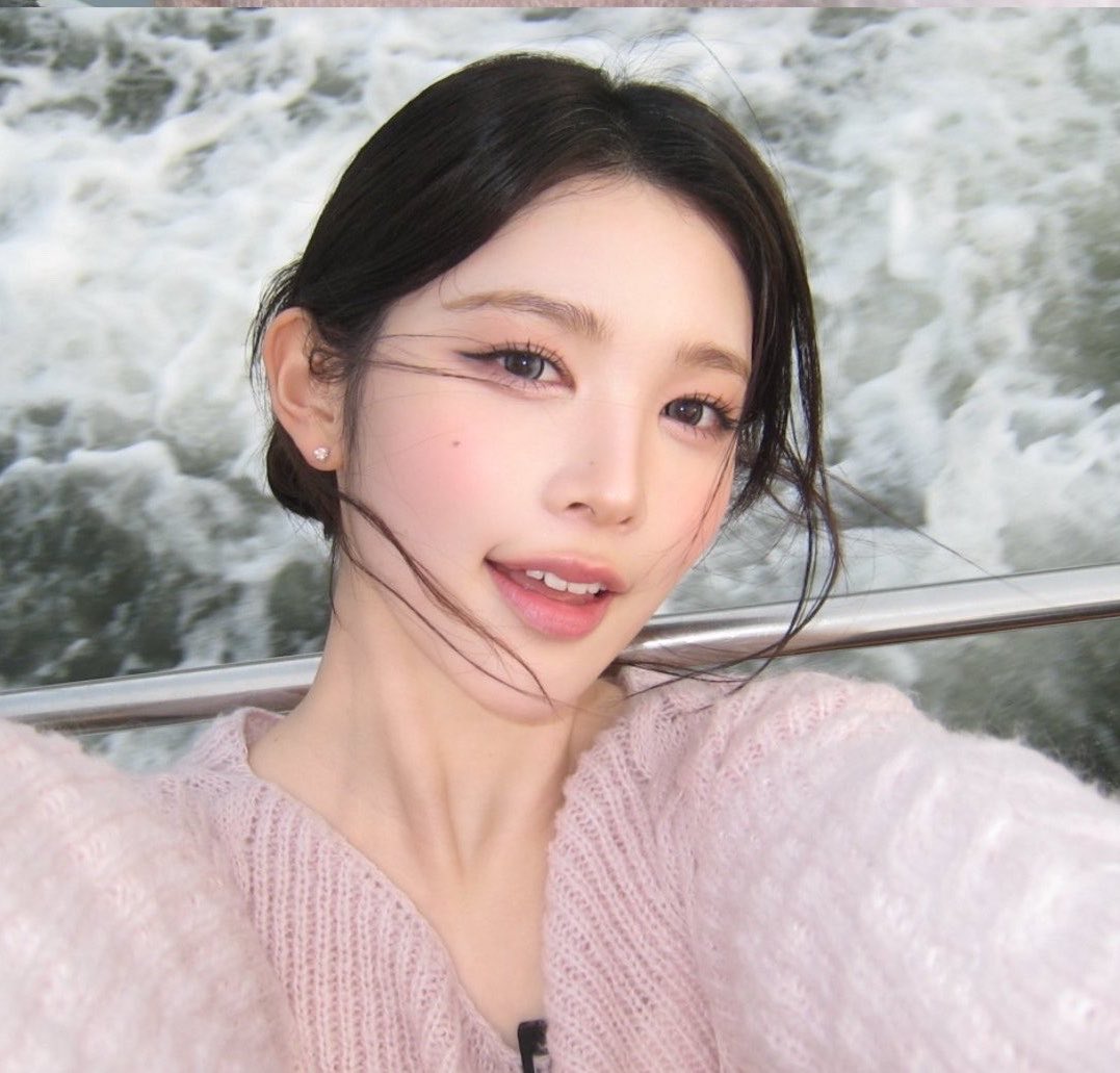 sidisBiB's tweet photo. 좀있으면성인미자인거믿을수없다… https://t.co/B771oh6uSX