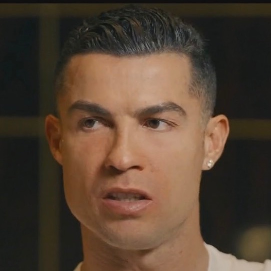 MadridXtra's tweet photo. 🗣️ Cristiano Ronaldo: “If someone prefers Messi, Pelé or Maradona, that’s a matter of personal taste. I respect that.

But to say Cristiano Ronaldo is not a complete player is a lie.

I am the most complete player.” @cnnportugal https://t.co/IzGp7phyBA