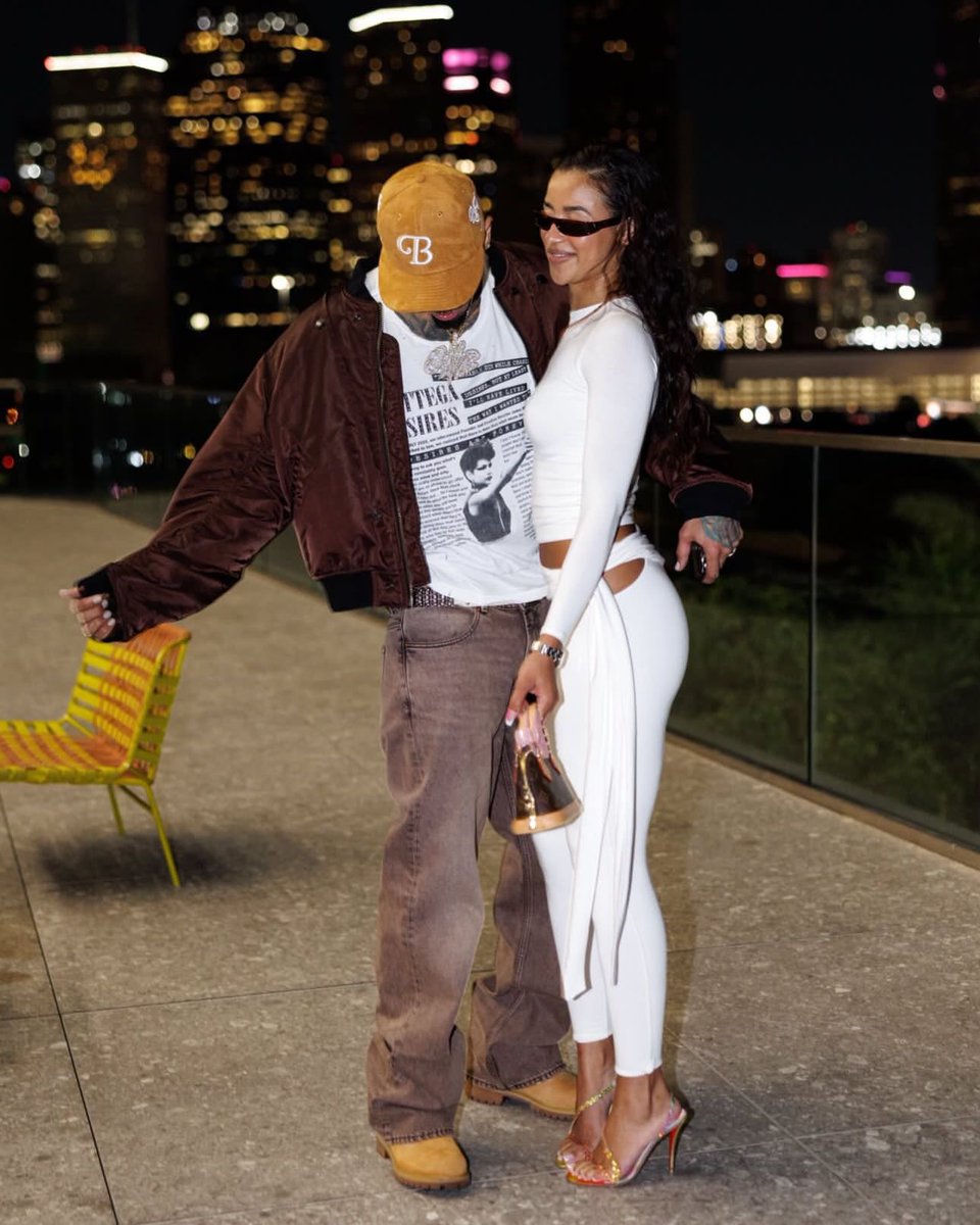 QGBreezy's tweet photo. 🚨 — Chris Brown e Jada juntos em Houston. https://t.co/gv8x0n89be
