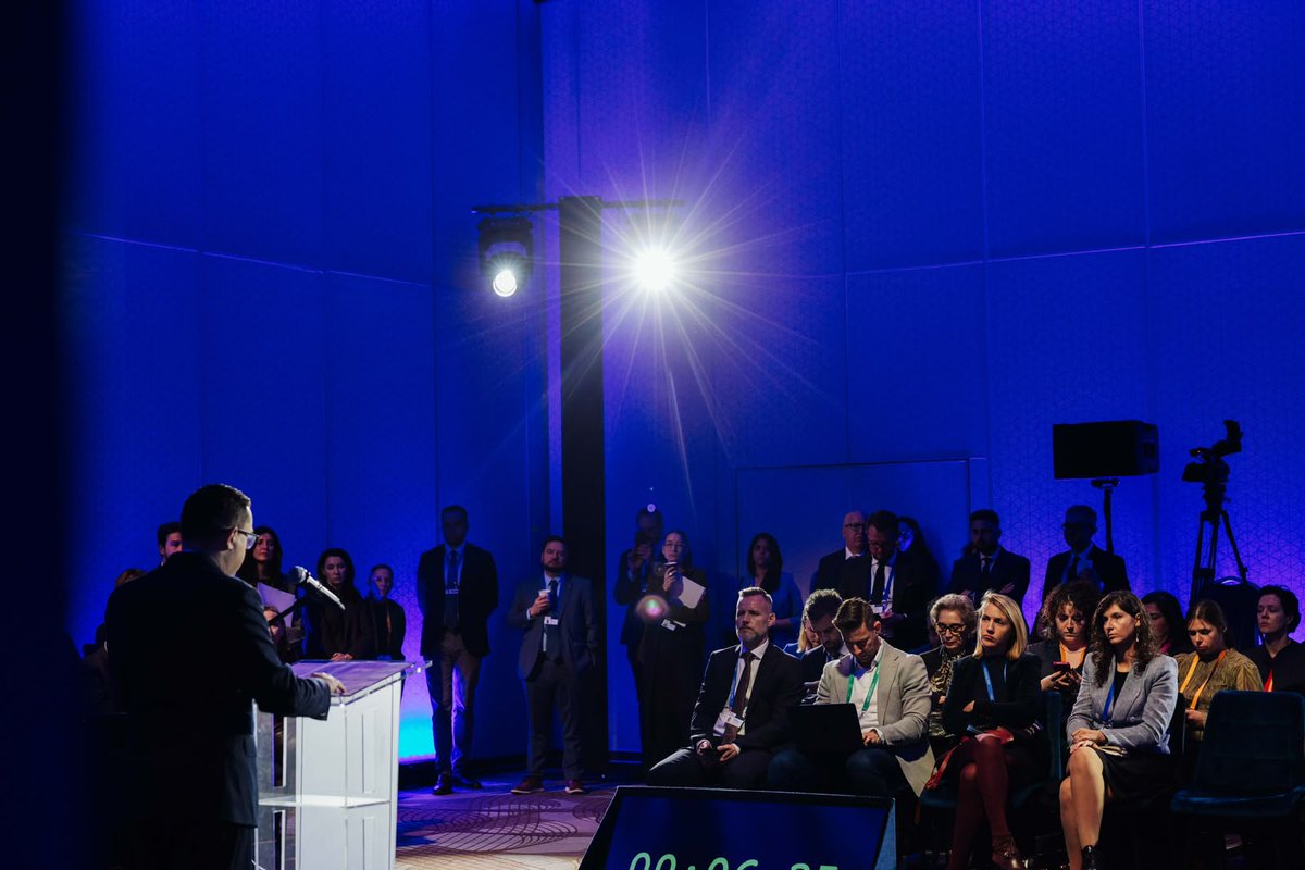 ME_GOV_PL's tweet photo. Minister Energii @motykamilosz podczas @WarsawForum: 💬 Polska od wielu lat ostrzegała Europę przed zagrożeniem ze strony Rosji. I przygotowywaliśmy się na taki scenariusz - budowaliśmy terminale LNG, inwestowaliśmy w połączenia energetyczne z naszymi sąsiadami, budowaliśmy nowe gazociągi.
