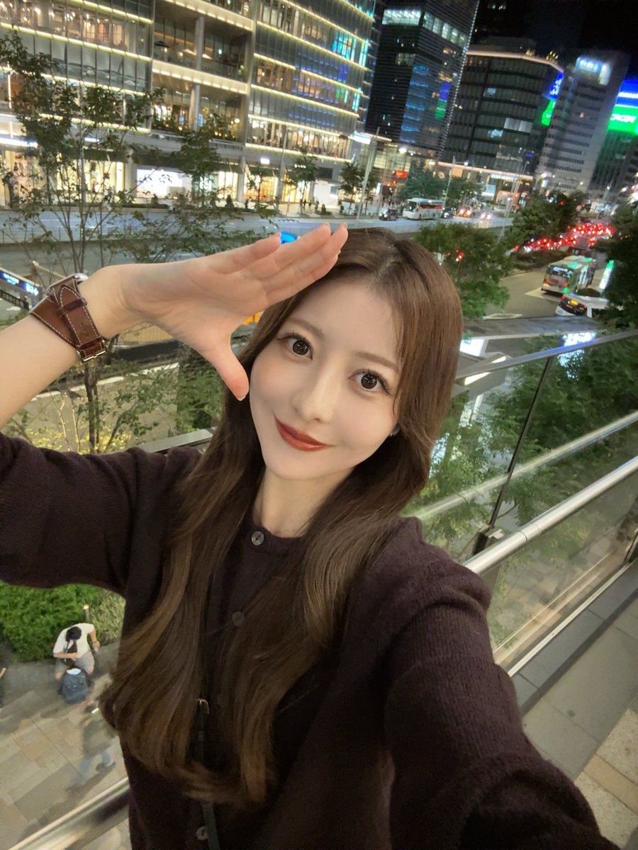 ddn_ko103's tweet photo. ヘイ！🫲
東京の皆さんこんばんは~！🌙
田舎娘訪問中です🫡

明日で研修が終わり
明後日からいつも通り配信するよ！🎶

明日はゲリラで短時間配信します！
お時間合う方は遊びに来てね💖 https://t.co/1qUsltqpnv