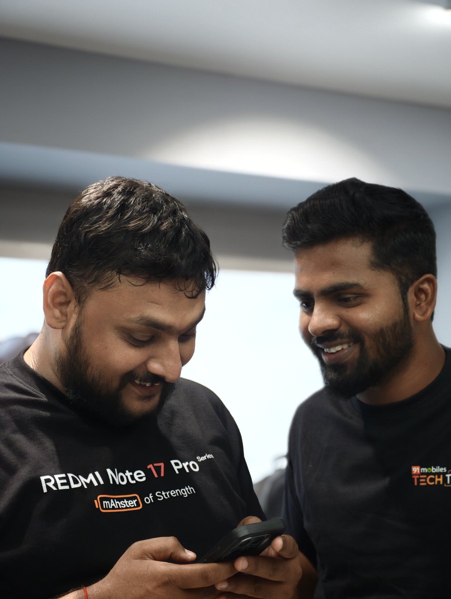 SaikiranAbbasan's tweet photo. Yesterday’s XFC meetup was extraordinary! ❤️🔥

We experienced the #REDMINote17ProSeries, enjoyed an engaging Q&amp;A session and had an amazing Master Experience! 📱✨

Thanks to @pixelwithme and @RedmiIndia for making it special. 🙌

#XFCHyderabad #XiaomiFans https://t.co/uZWzlCn1TG