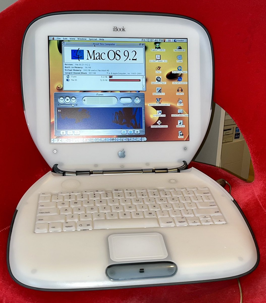 SamGate360's tweet photo. 45-45 #following and #followers so here is all my #iBooks and #Apple #laptops from 2000-2004. 

2000 #iBookG3 #Graphite on #MacOS 9.2.2

2002 #iBook #G3 Snow 12" on #MacOSX #Panther 

2004 #iBookG4 12" on #Mac #OSX #Tiger https://t.co/dax5CL2Y1Y