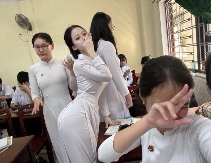 tuyetky_ky's tweet photo. Lót này ngấn quá https://t.co/3CGAMWk67A