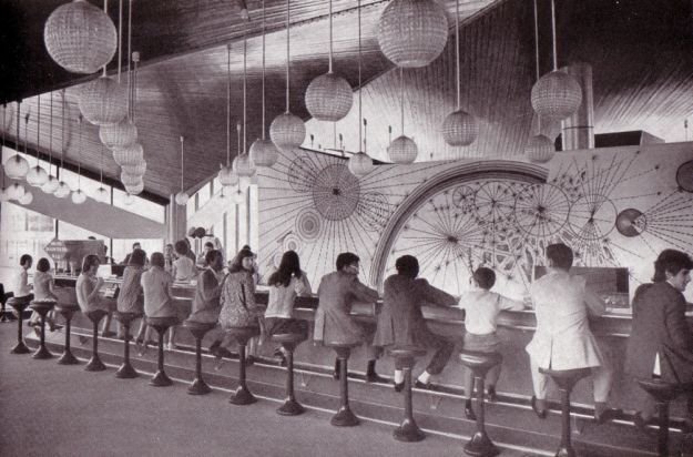 GDRvisuals's tweet photo. Kosmos Bar, Cottbus, 1970s. https://t.co/s01PheFCgb