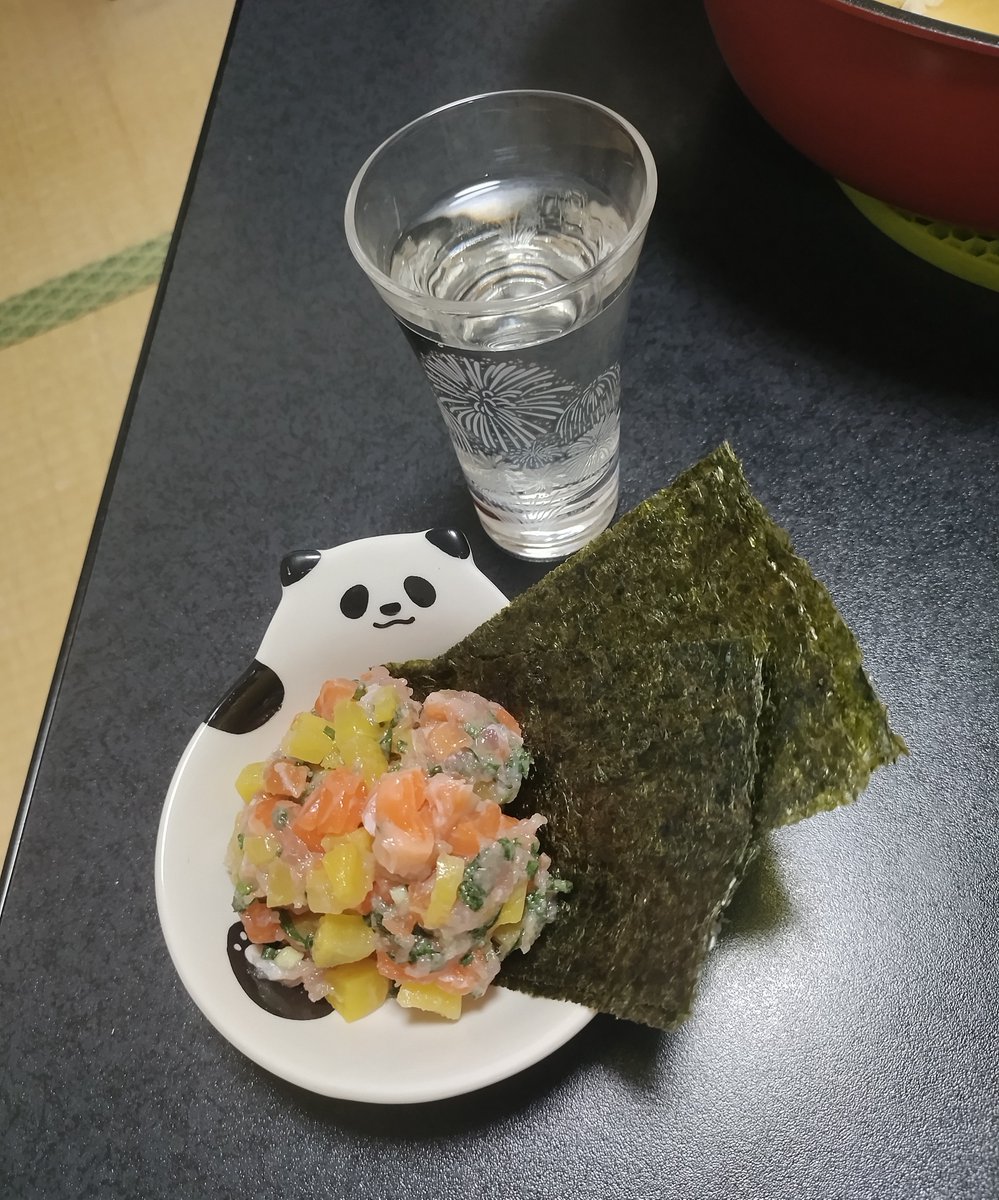 oasobiyou720's tweet photo. 愛人と食べたなめろう
もうちょっと味濃いめの沢庵使うべきだったかも…でもうまーい！🐼 https://t.co/X7AFyWmbDk